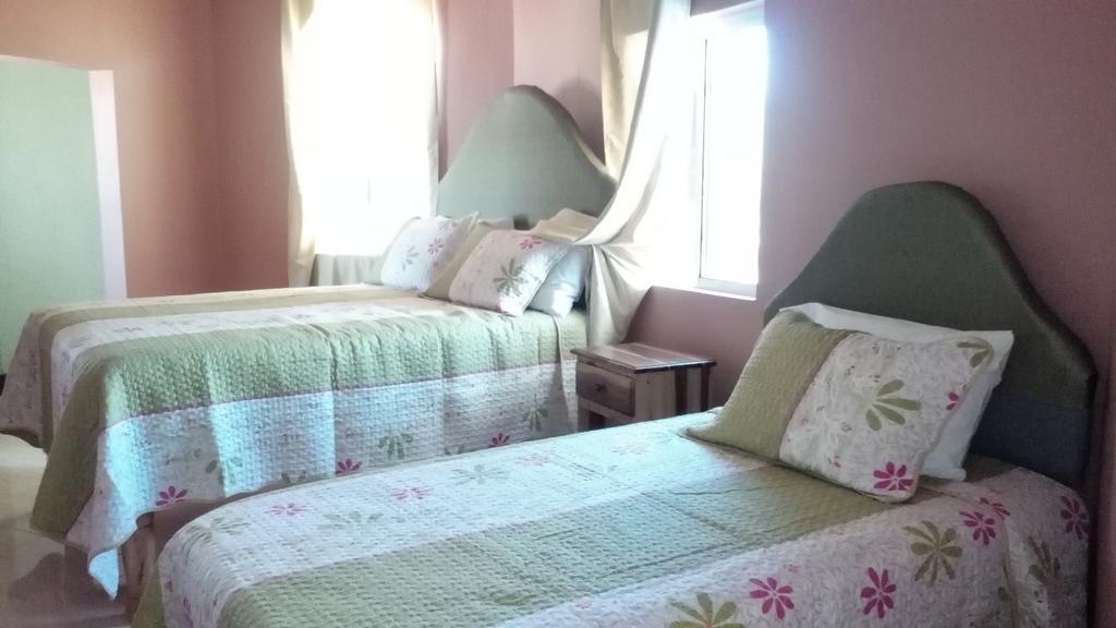 Hotel Tropik Leadonna モンテゴ・ベイ 部屋 写真