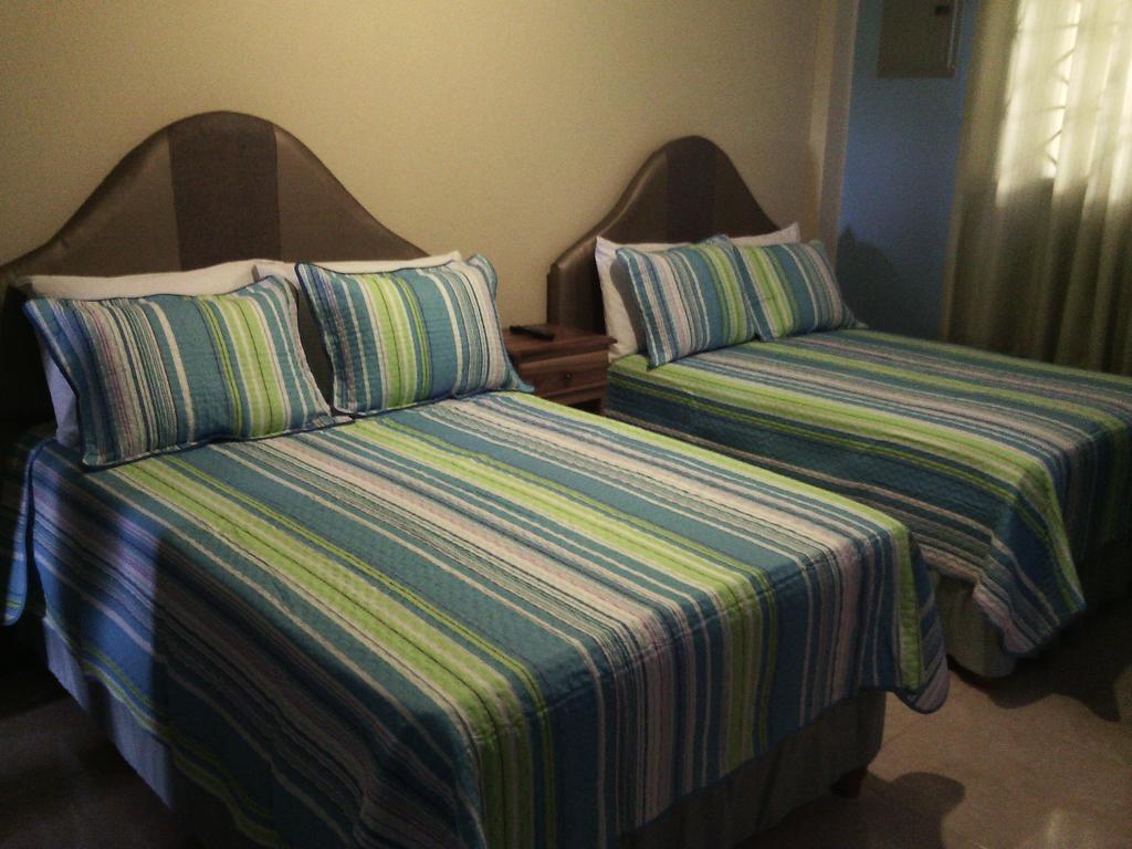 Hotel Tropik Leadonna モンテゴ・ベイ 部屋 写真